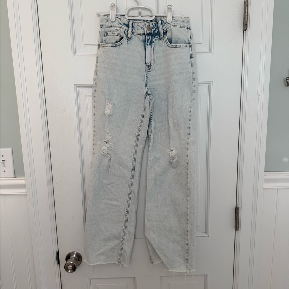Girl’s Light Blue Distressed Jeans